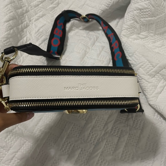 Original Marc Jacoba satchel. New never used. White and baby blue - Picture 3 of 7